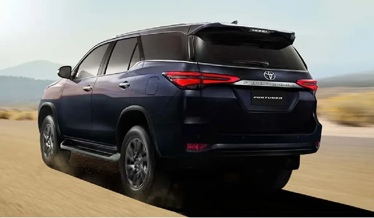 Toyota - Fortuner 2.8 AT 44 - Car Rentals Near me - Used Cars Near me - Exclusive Concierge Club.webp